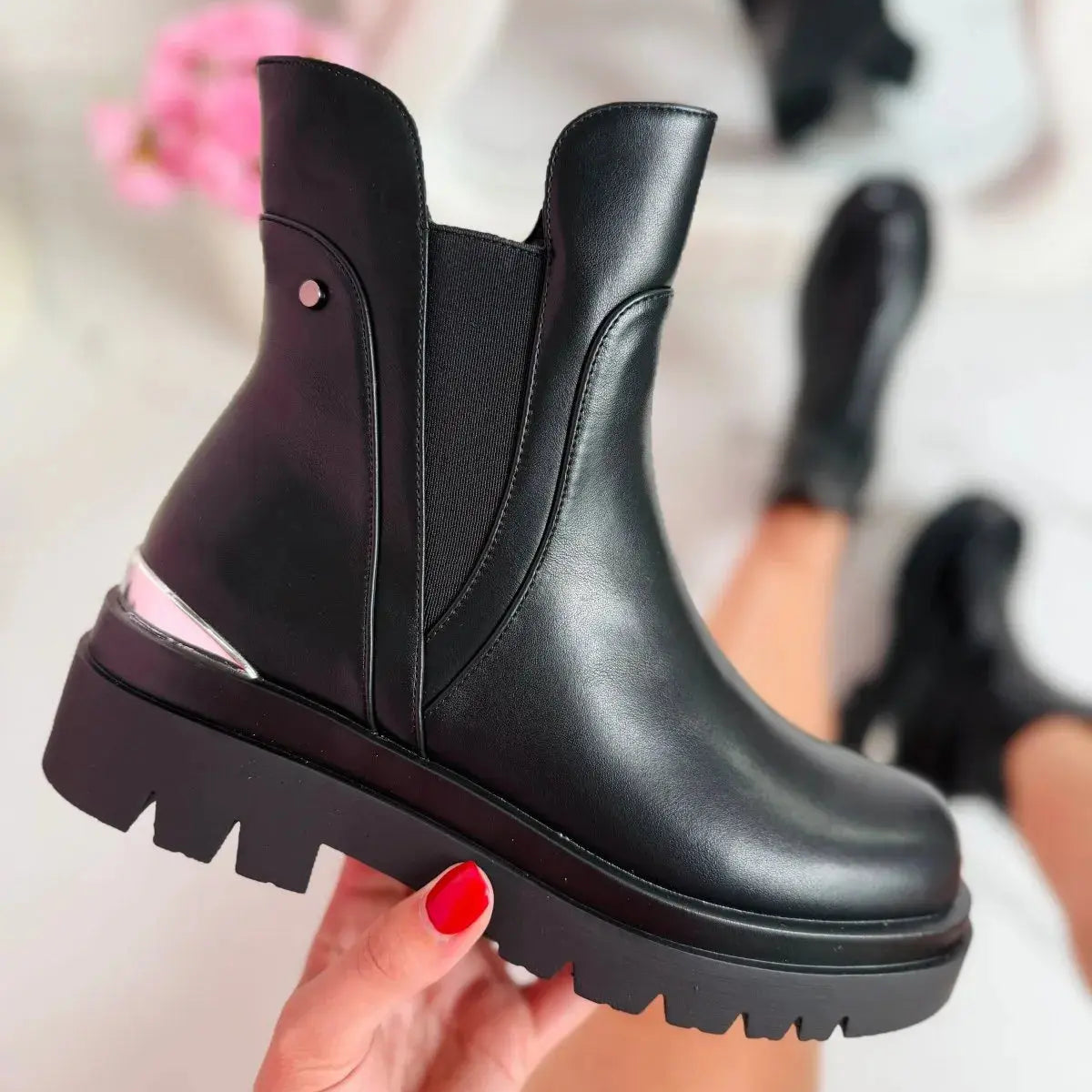Round Toe Faux Leather Chunky Lug Autumn Platform Chelsea Boots Women